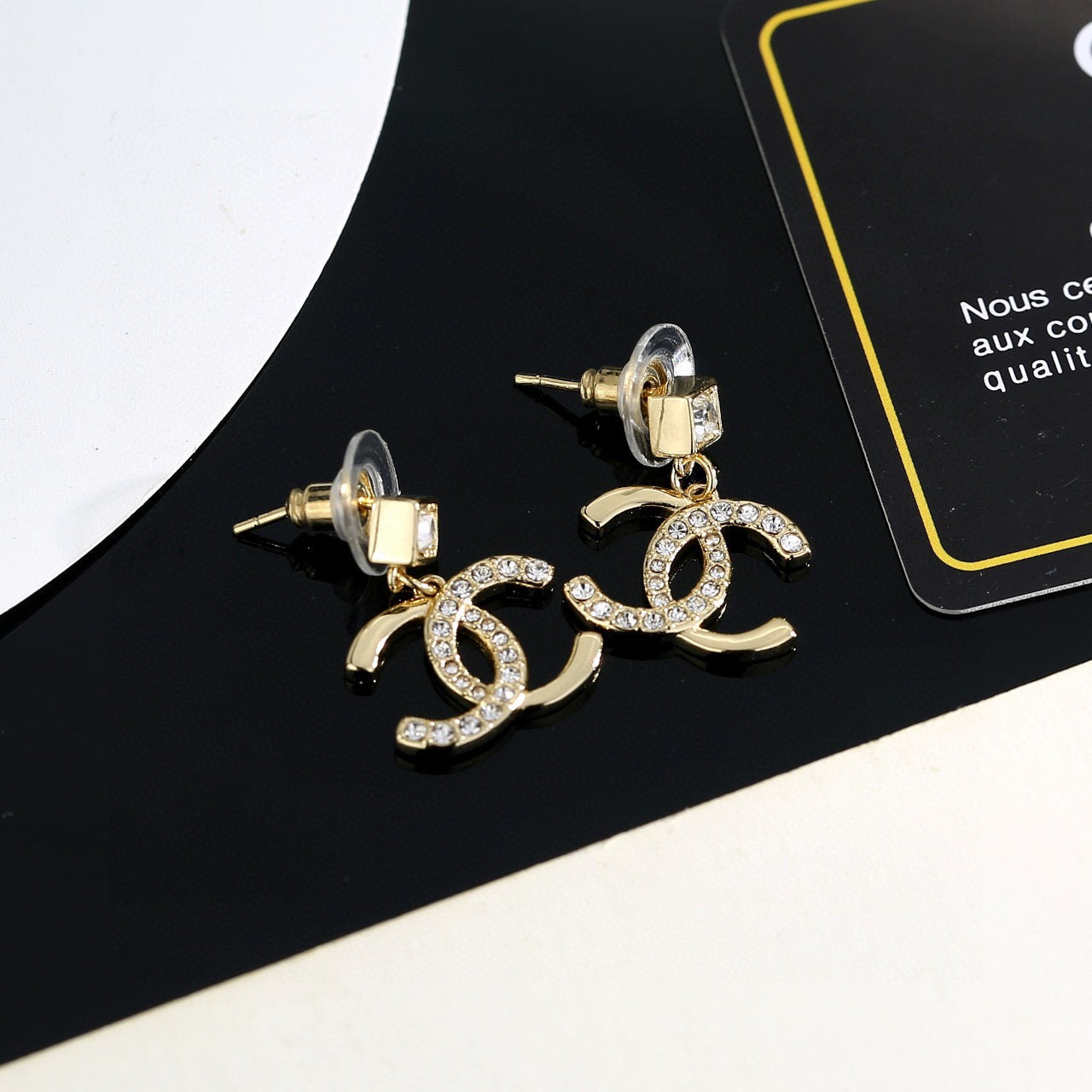 Classic gold versatile earrings