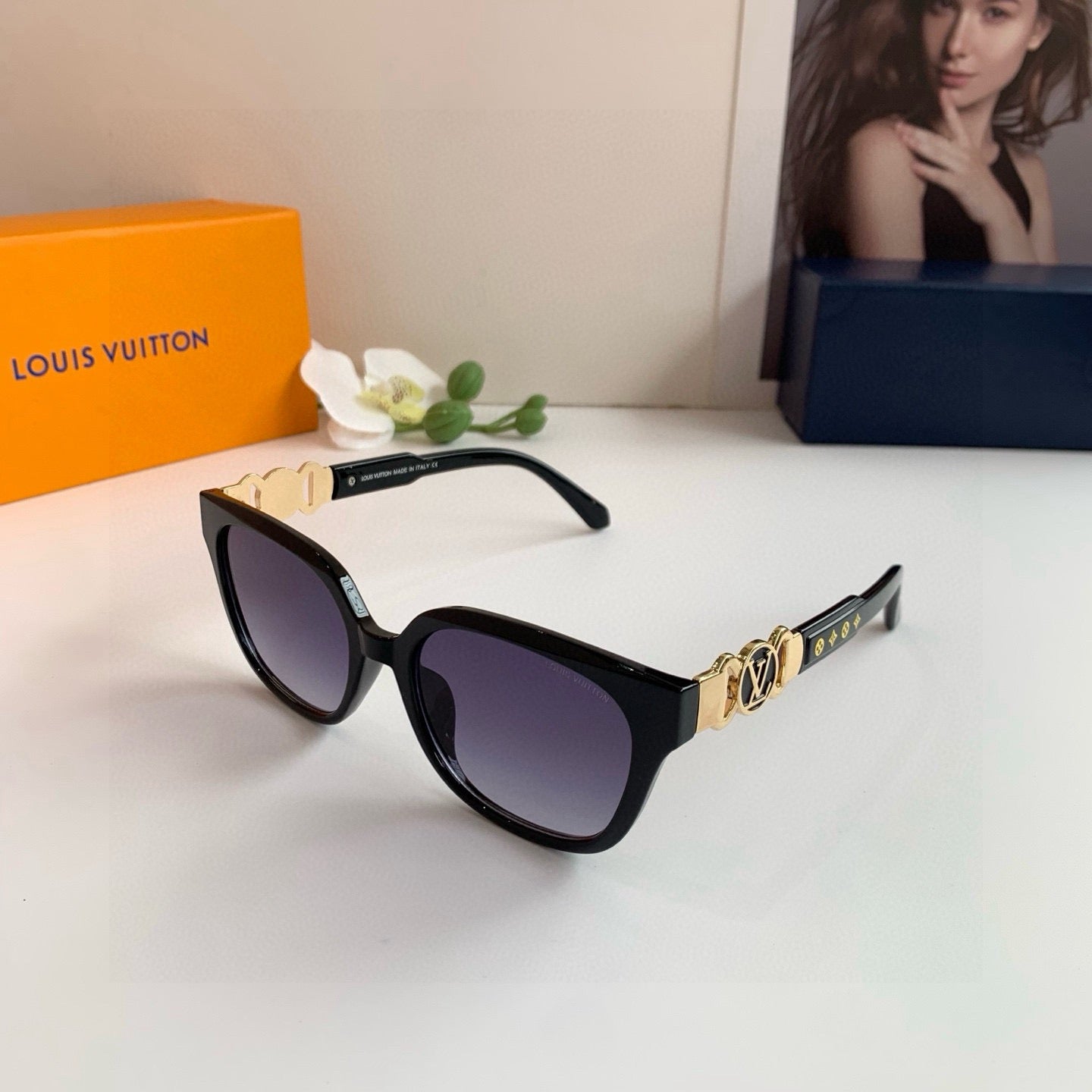 New square-frame sunglasses for men and women