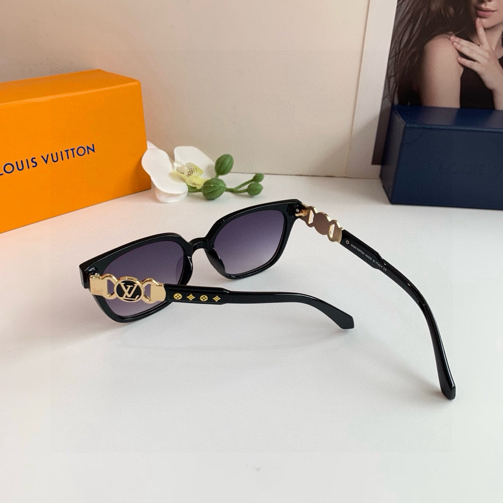 New square-frame sunglasses for men and women