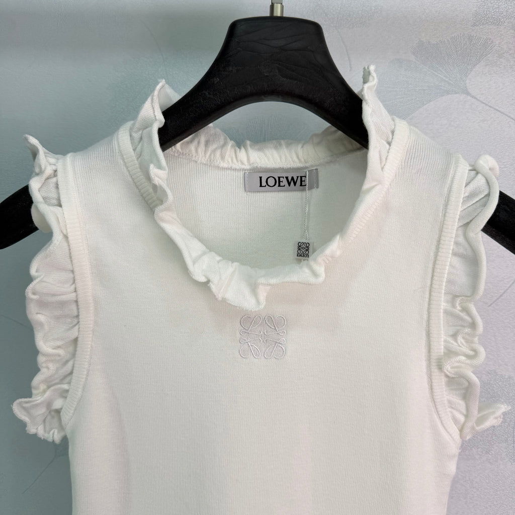 26 New White Ruffled Sleeveless Vest