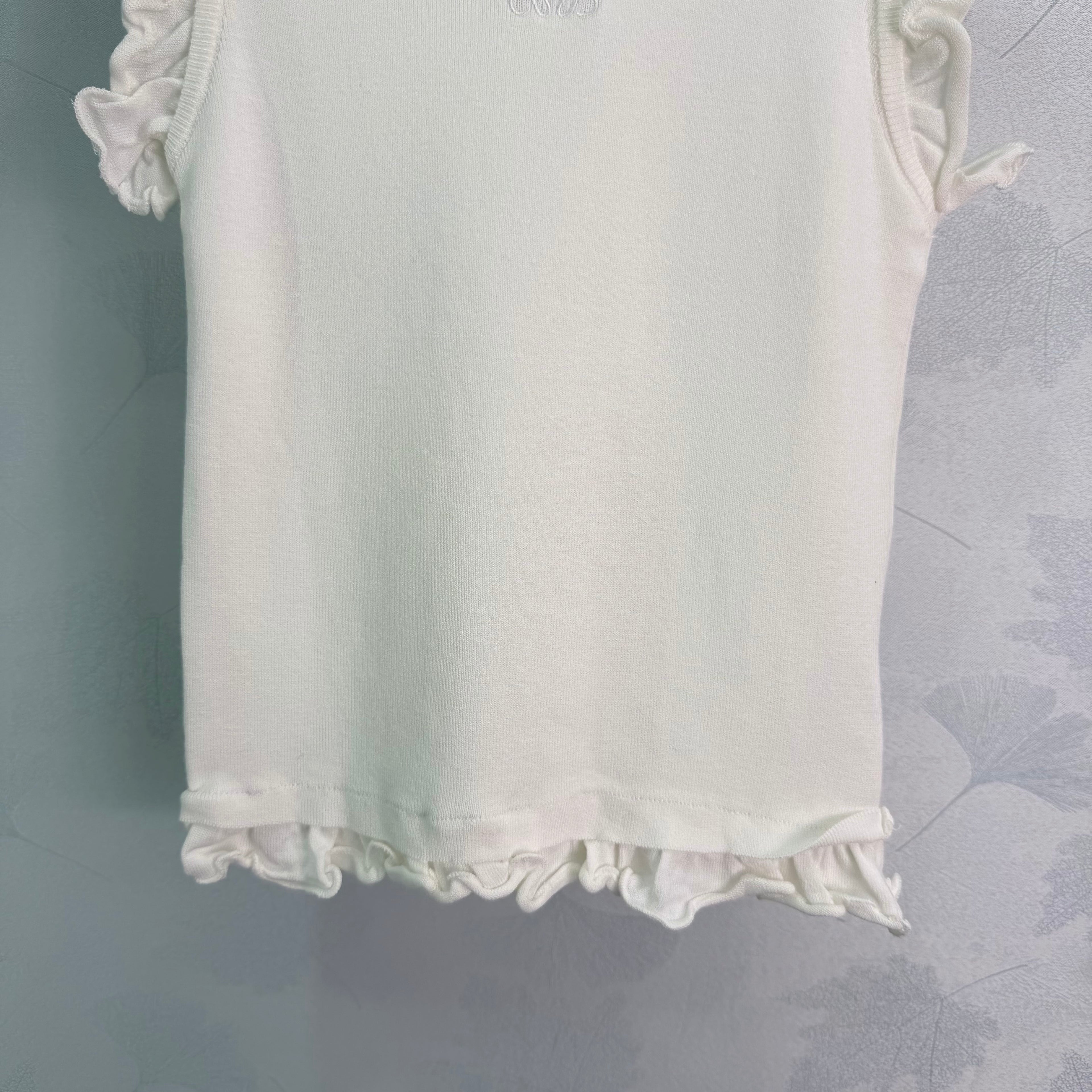 26 New White Ruffled Sleeveless Vest
