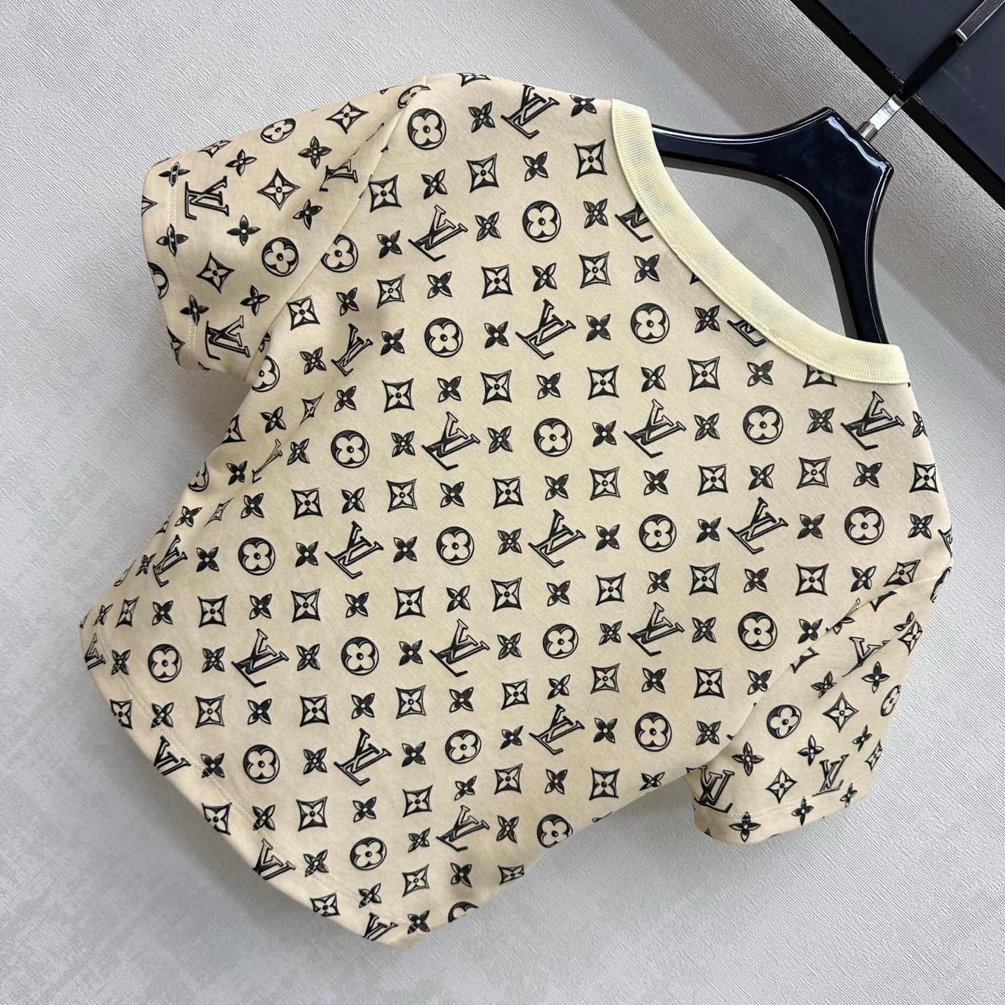26 New Round Neck Printed Short Style
