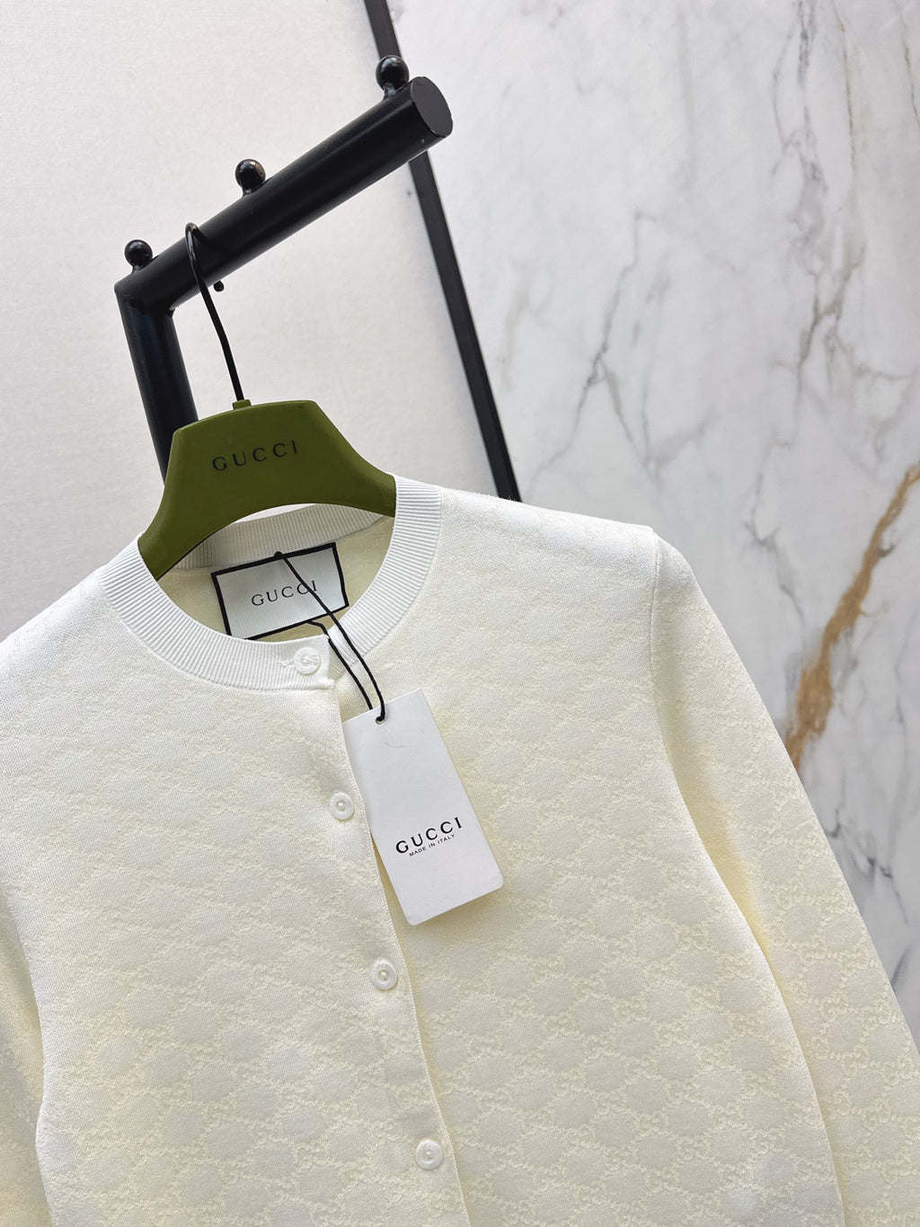 26SS — New Color-Blocked Crew Neck Cardigan