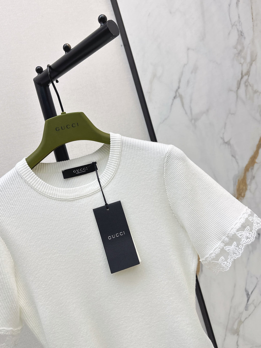 26SS — New Lace-Trimmed Short-Sleeve Top