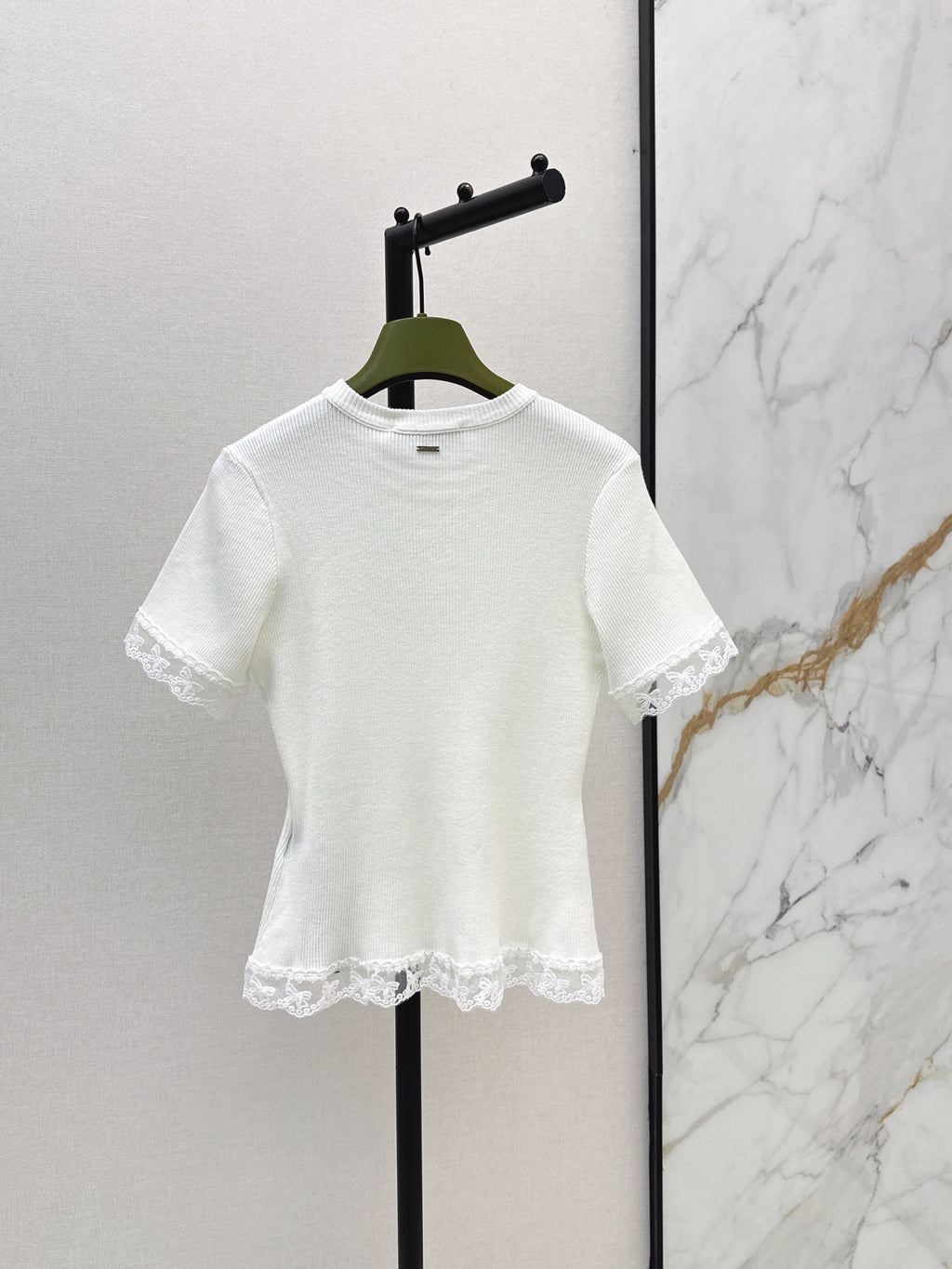 26SS — New Lace-Trimmed Short-Sleeve Top