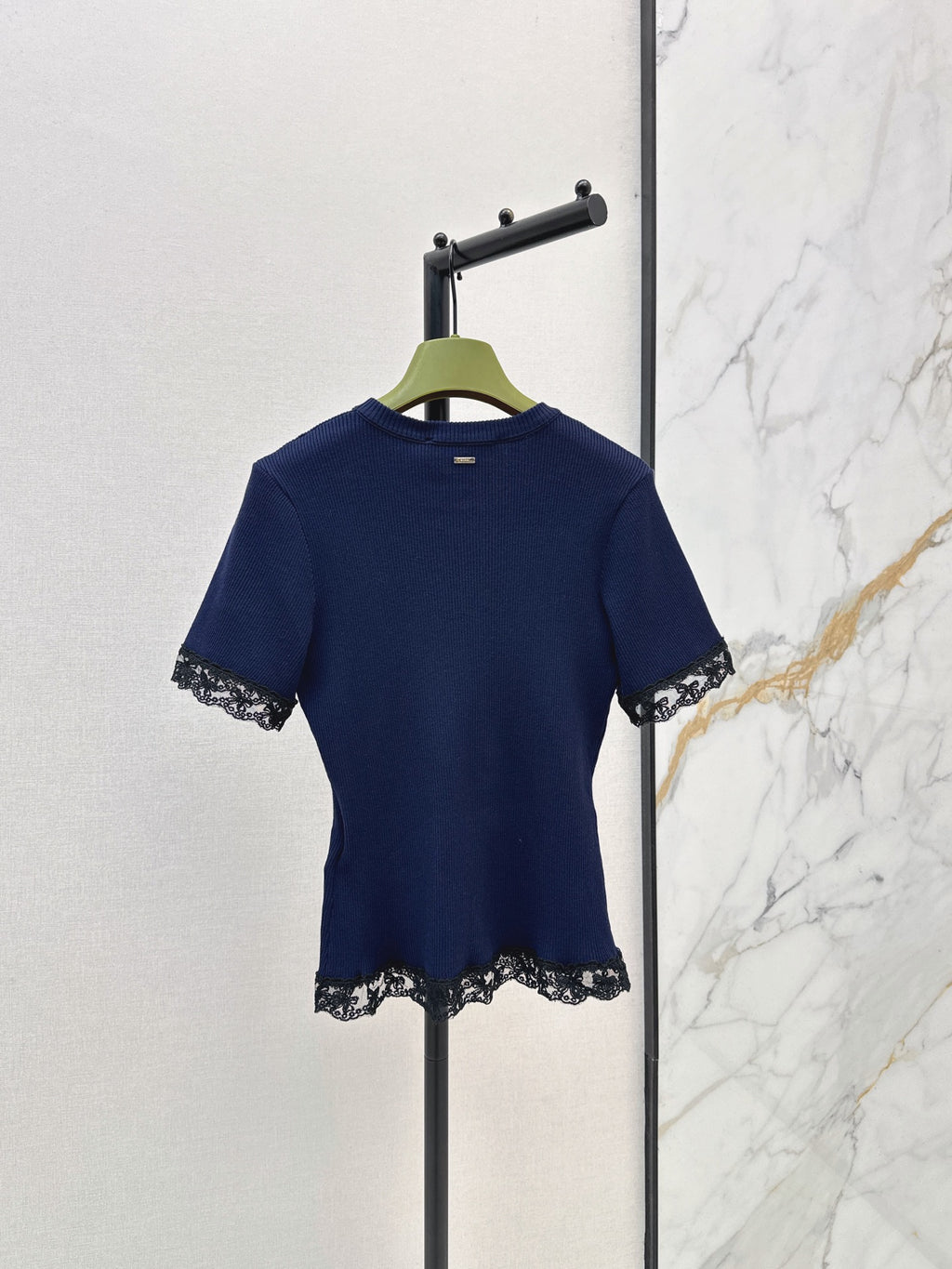 26SS — New Lace-Trimmed Short-Sleeve Top