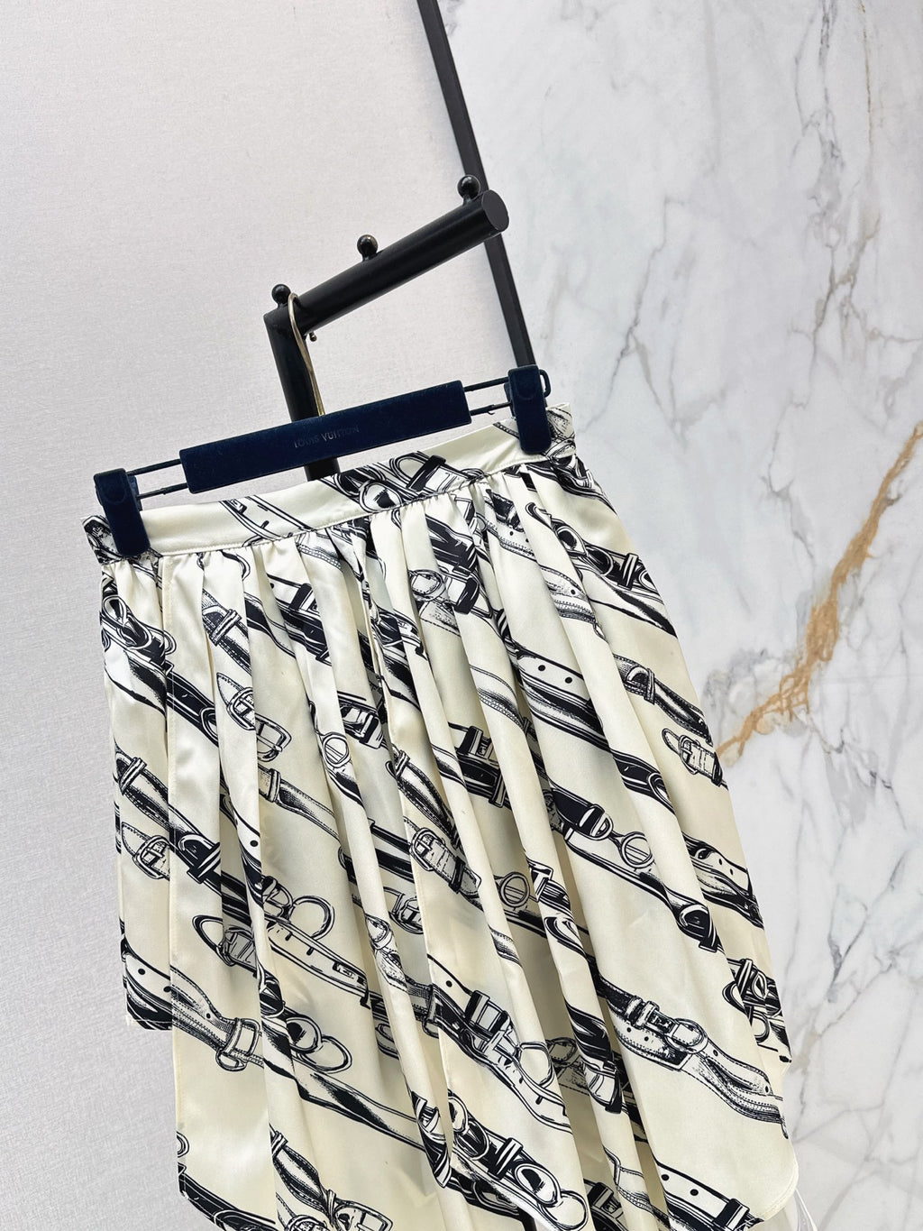 26SS — New Saddle Leather Buckle Printed Irregular Half Skirt