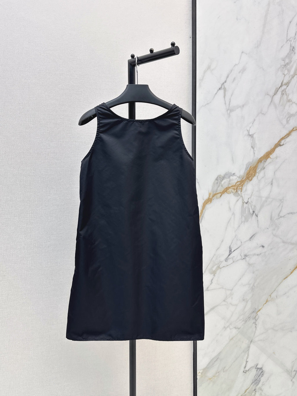 26SS — New Sleeveless Nylon Dress