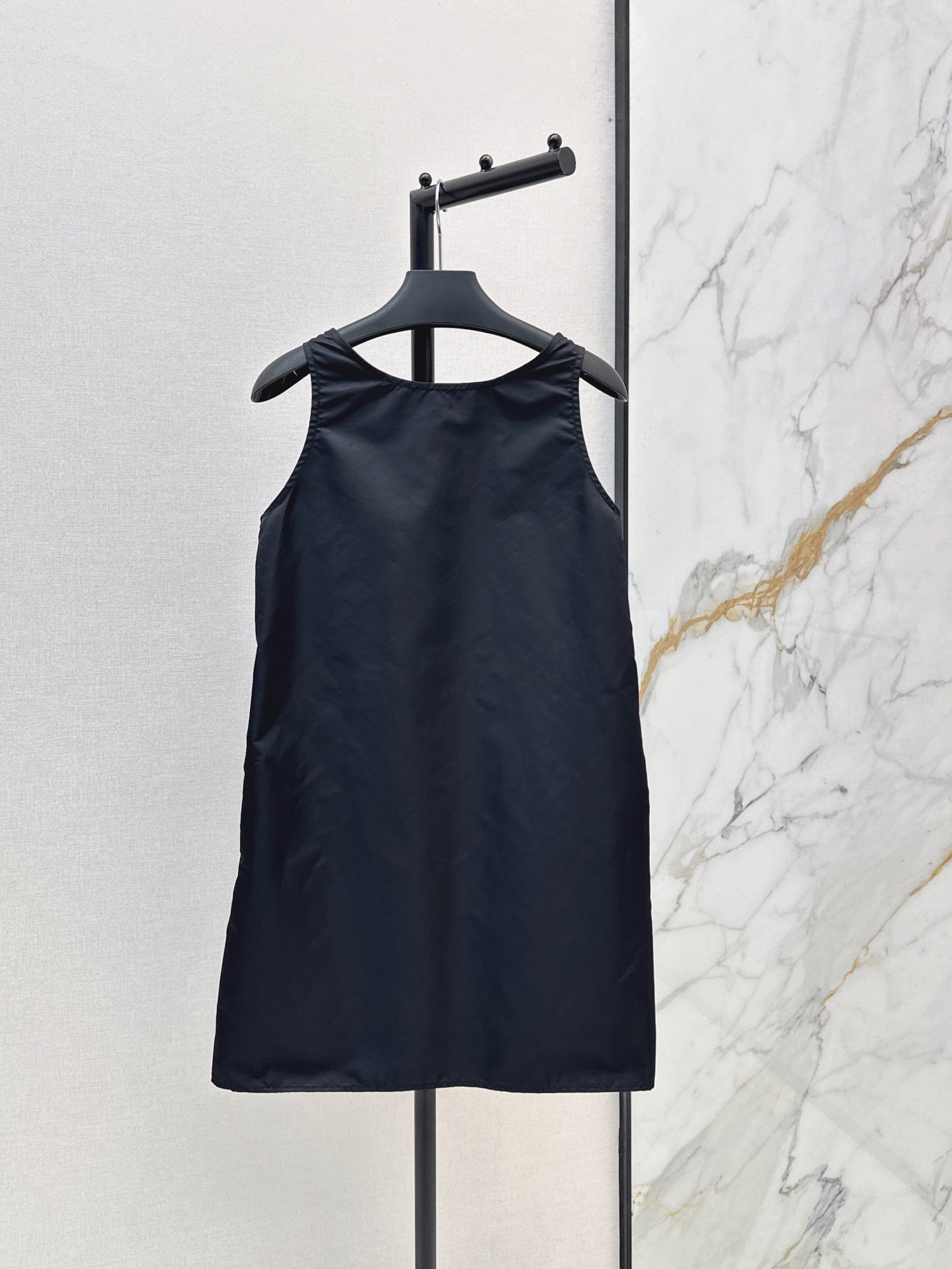 26SS — New Sleeveless Nylon Dress