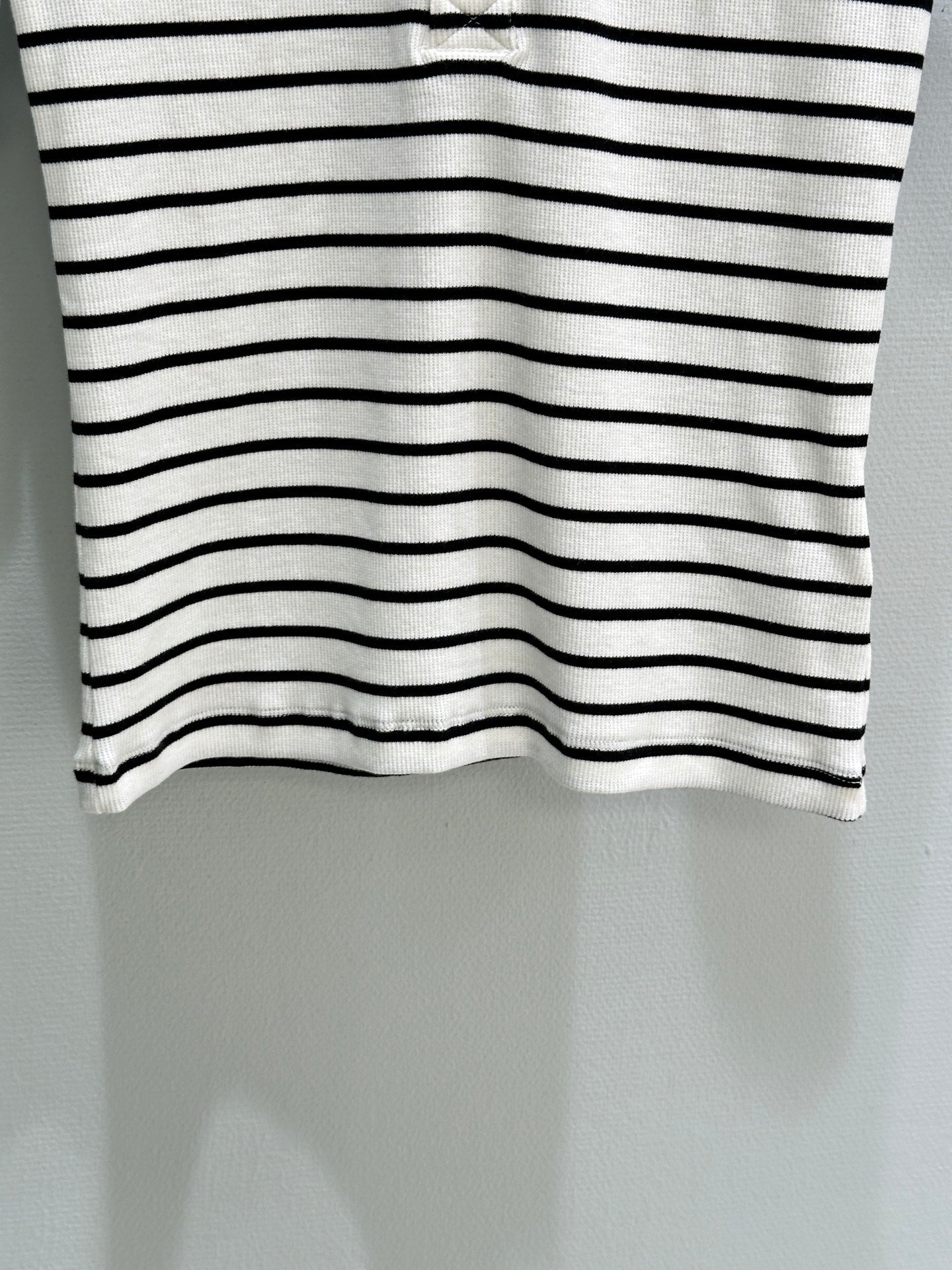26SS — New Black and White Striped Knit Short-Sleeve T-Shirt