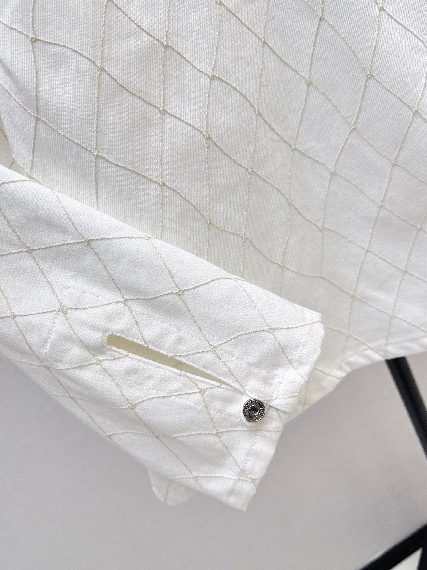 26SS — New Embroidered Diamond Pattern Denim Top