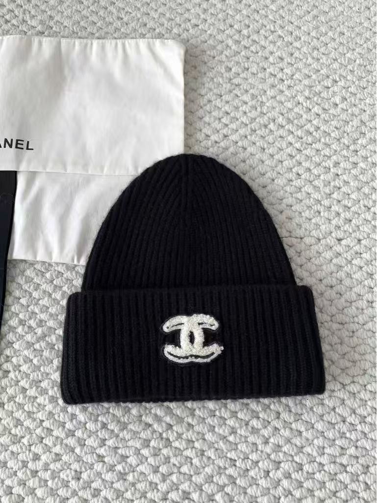 New cashmere beanie