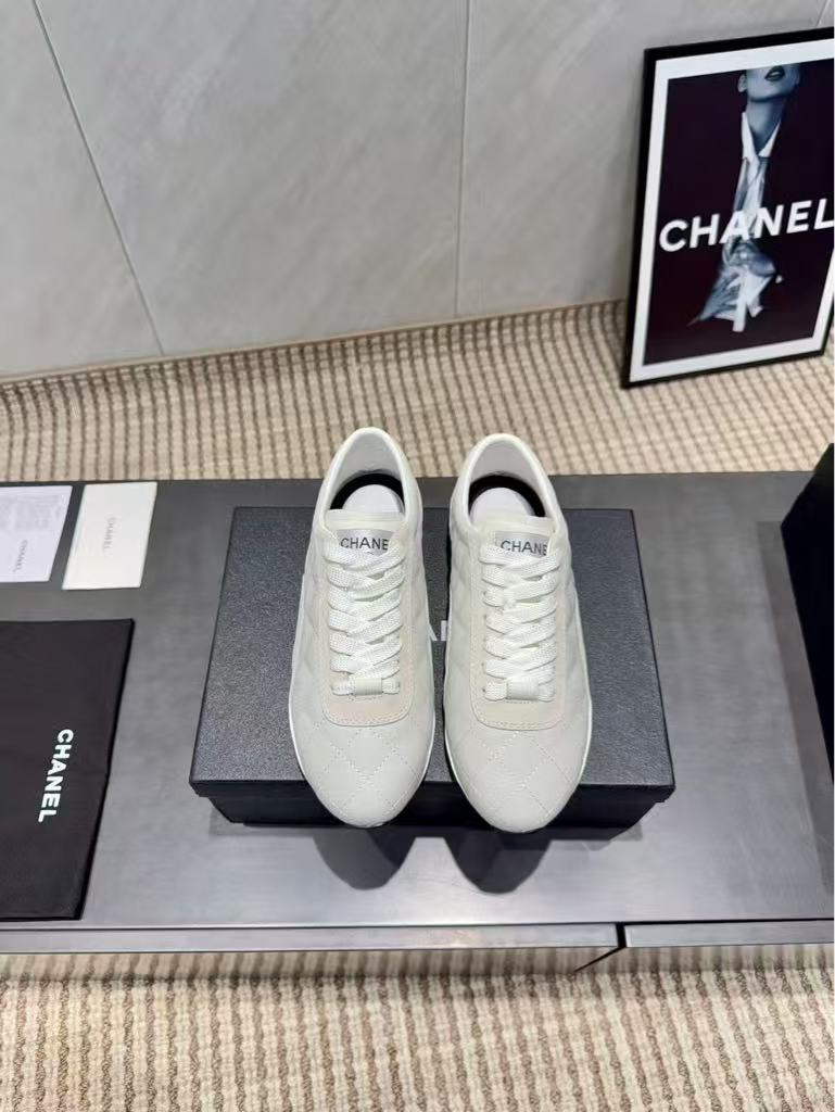 26 NEW Diamond Pattern Training Shoes