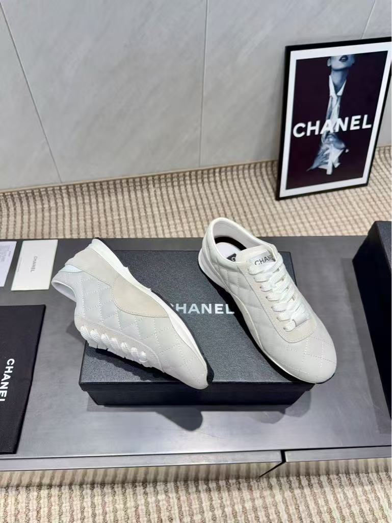26 NEW Diamond Pattern Training Shoes