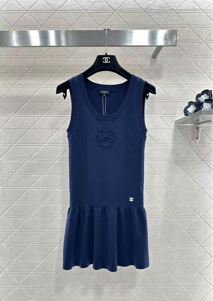 26NEW Camellia Knitted Vest Dress