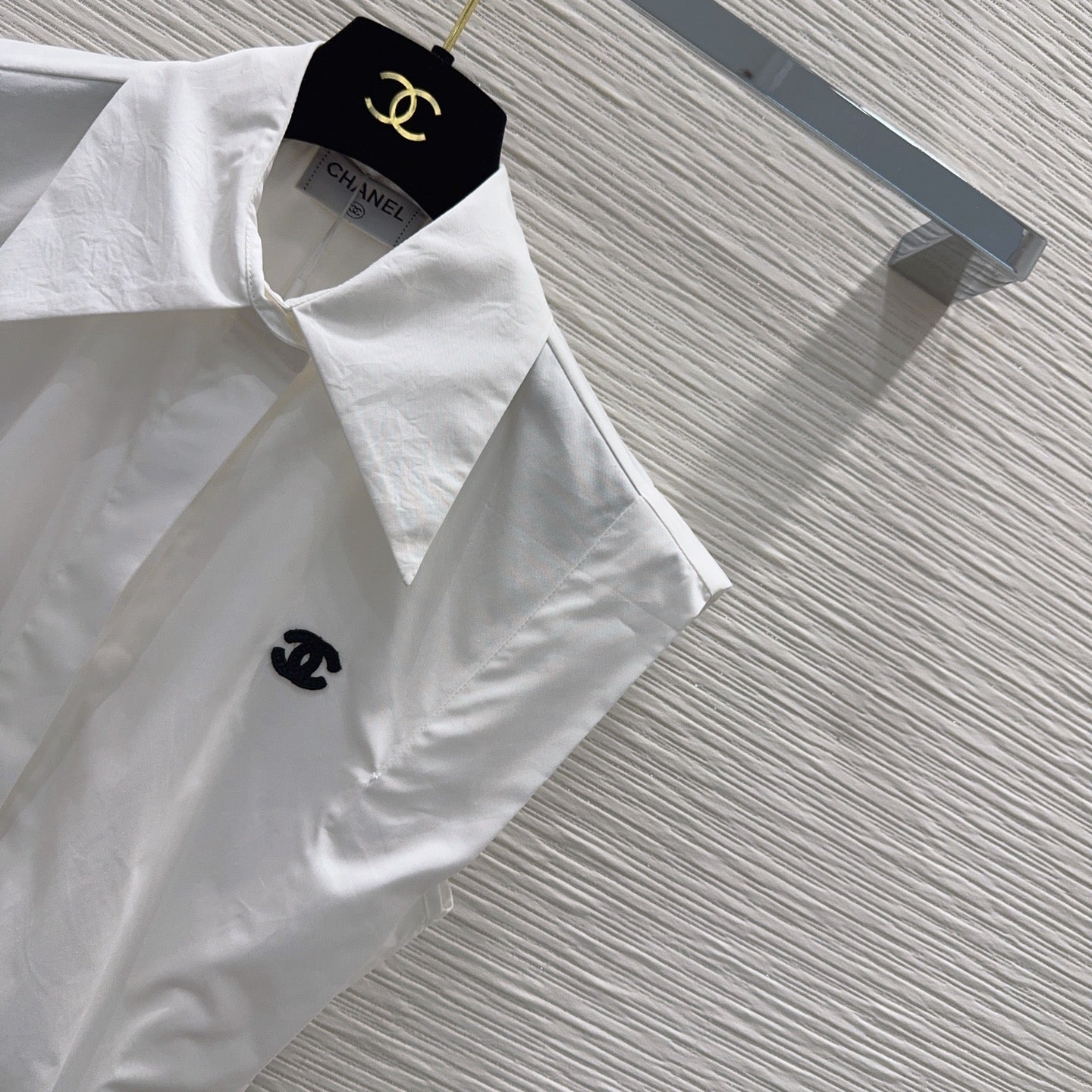 New three-dimensional cut shirt