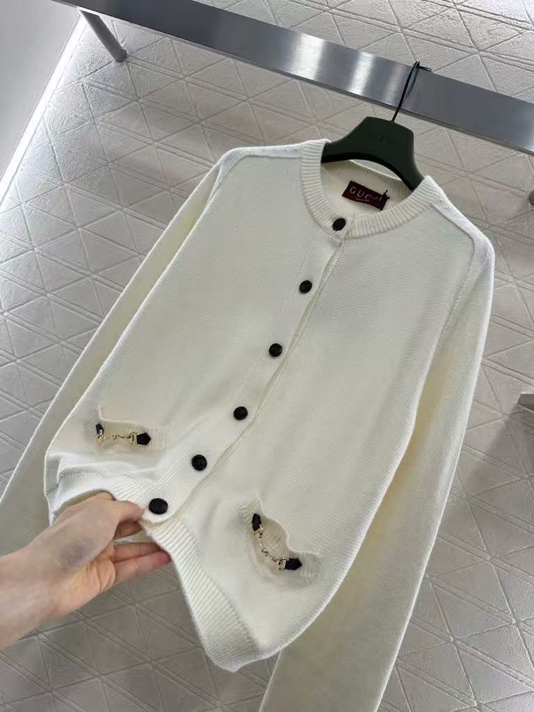 26NEW Chain Pocket Knitted Cardigan