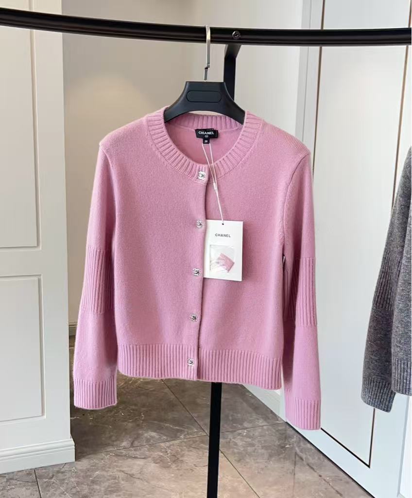 Backpack button cashmere knit sweater