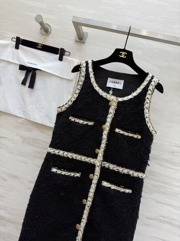 Heavy-duty vest dress