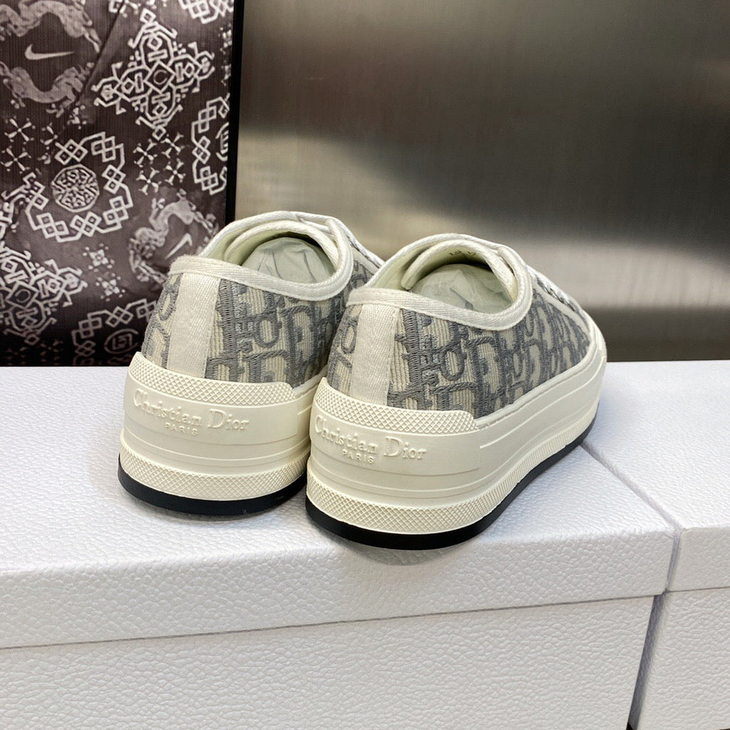 25FW NEW Embroidered Canvas Shoes