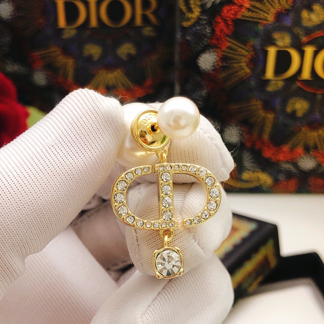 25FW NEW Pearl Stud Earrings with Dangling Diamonds