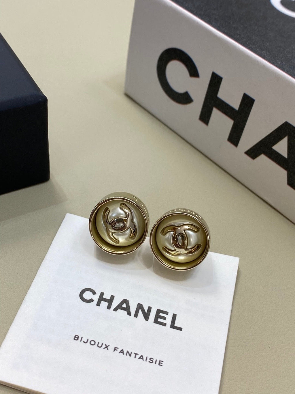 25FW NEW High-End Versatile Earrings