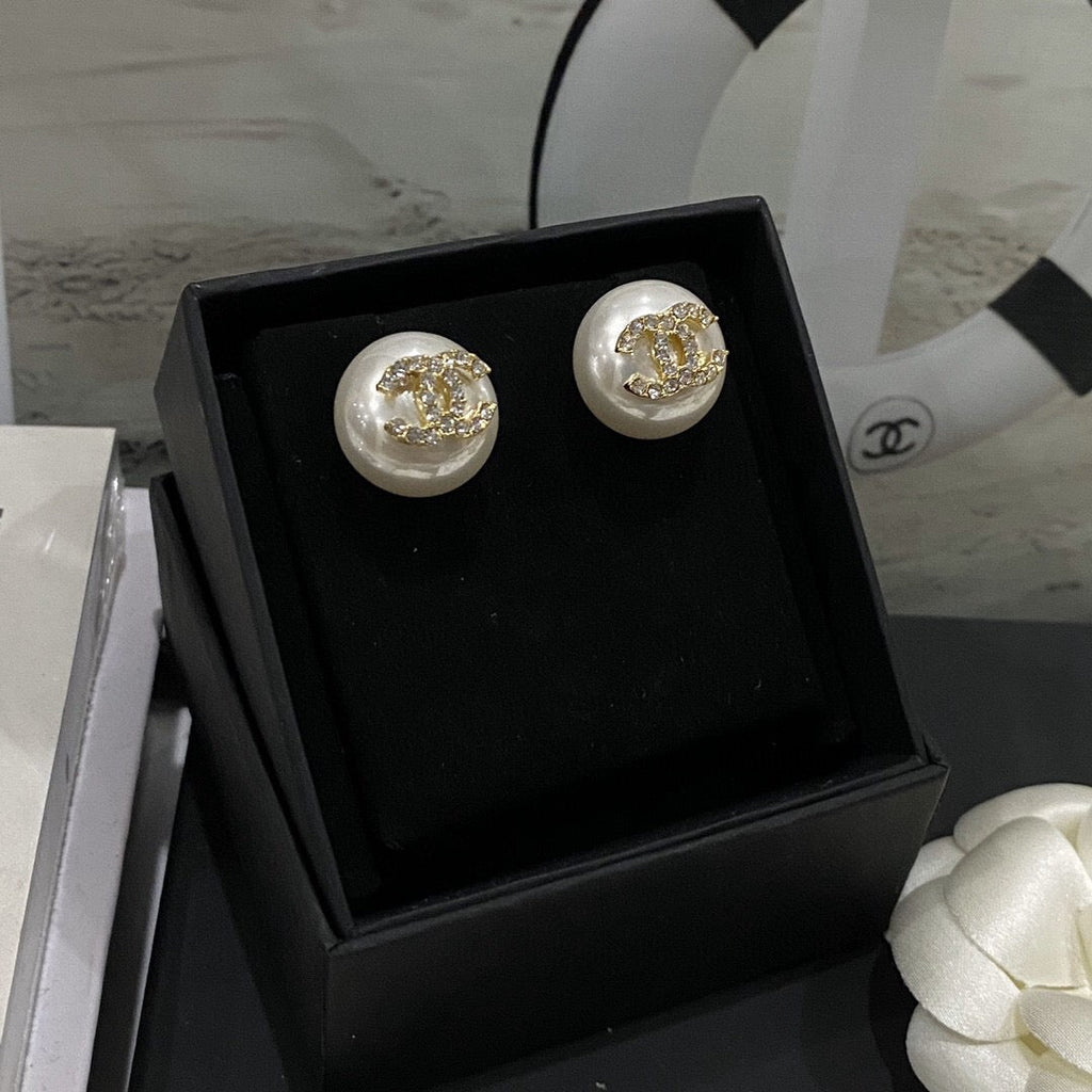 25FW NEW Snowflake Crystal Pearl Stud Earrings