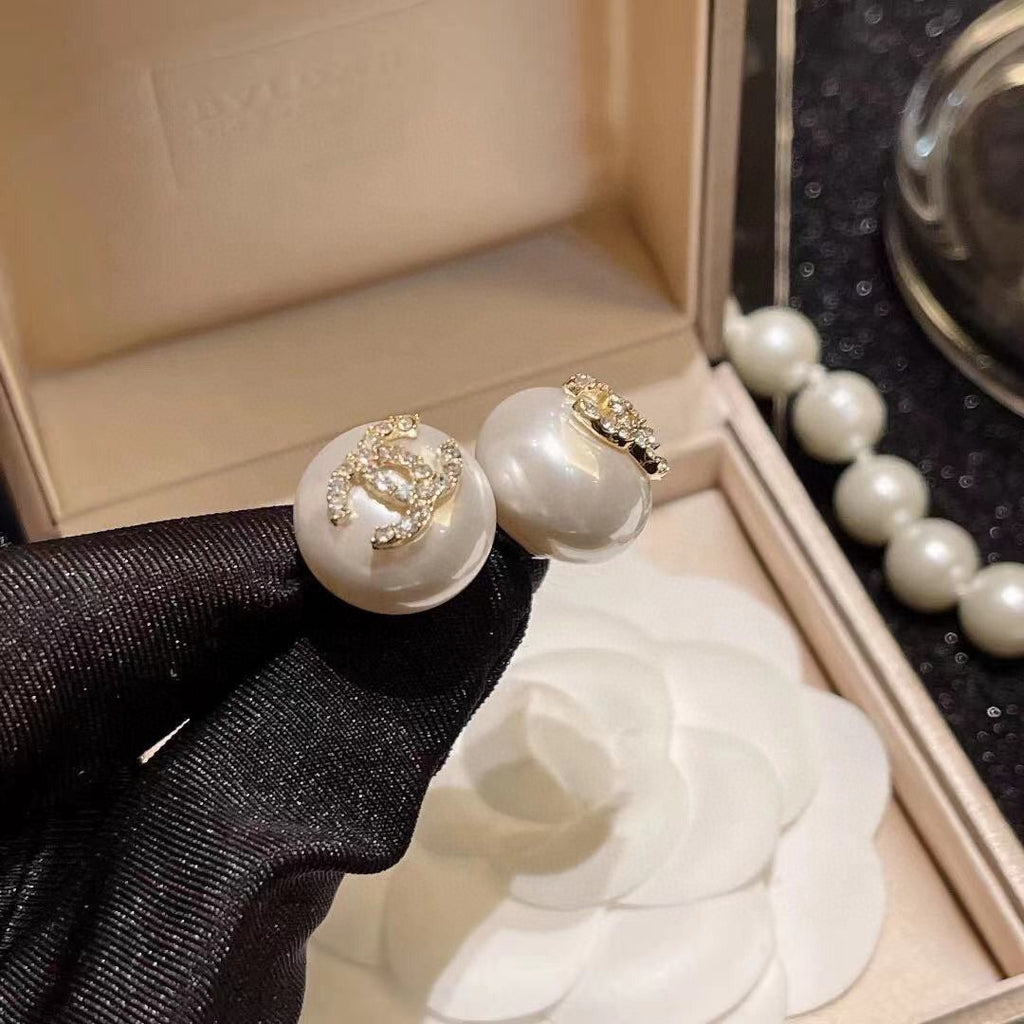 25FW NEW Snowflake Crystal Pearl Stud Earrings