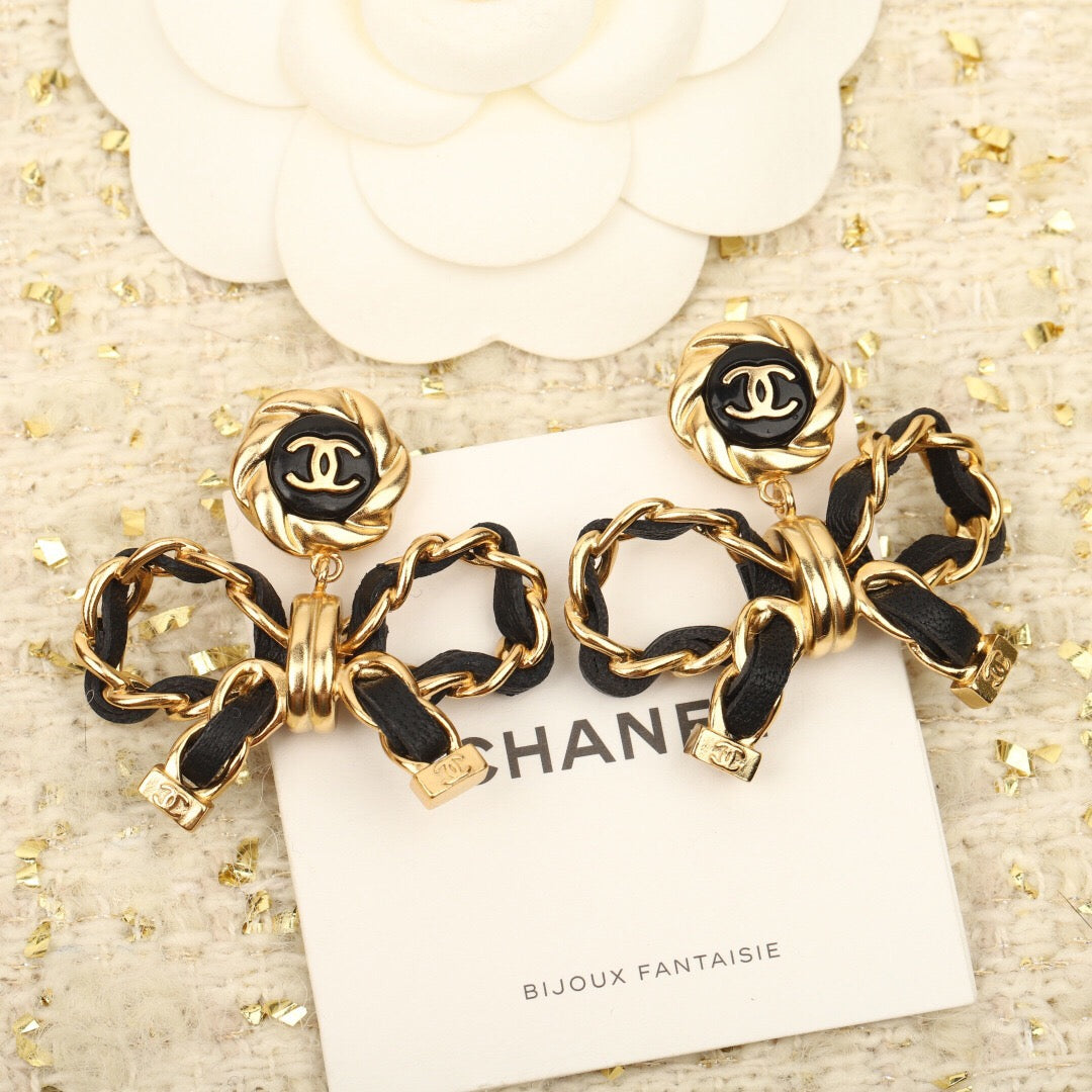 25FW NEW Vintage Bowknot Earrings