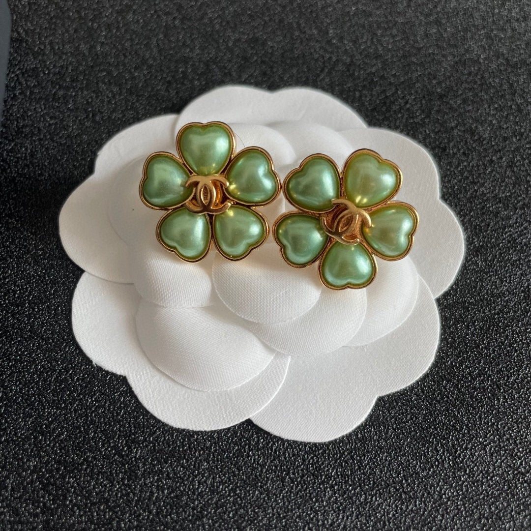 25FW NEW Exquisite Flower Stud Earrings